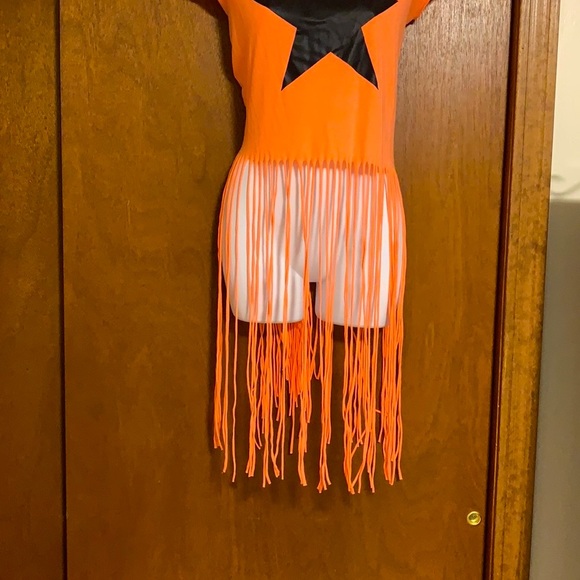 Black Star Tee with Fridges at Bottom 🖤 - Picture 2 of 5